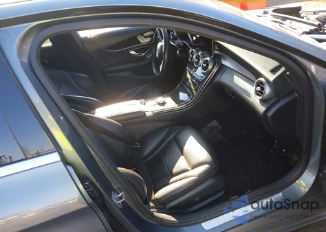 2019 Mercedes-Benz C 300 4Matic из США, поврежденный, VIN 55SWF8EB2KU299320